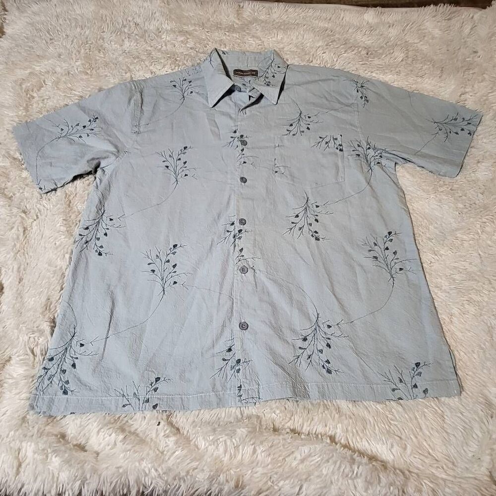 Weekendz off men's short sleeve celestial Leaf embroidery  button-down shirt L